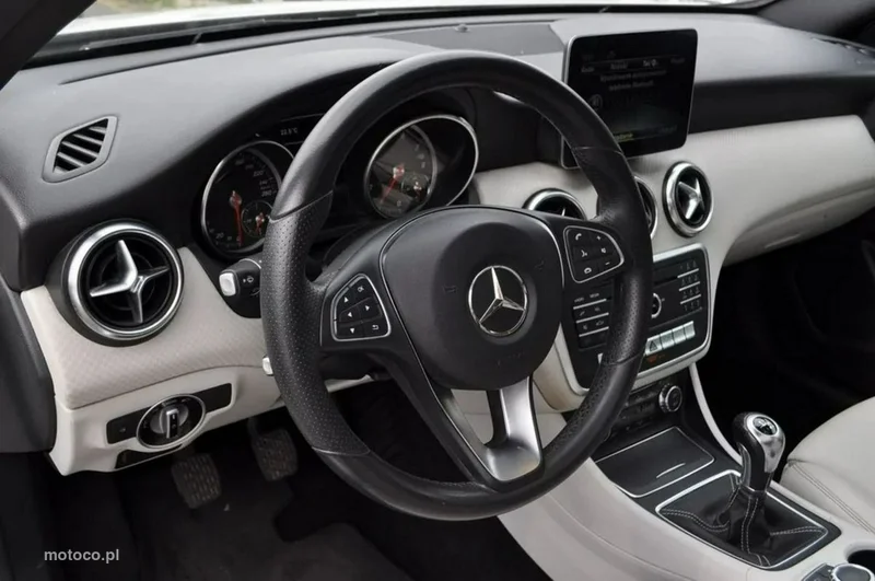 Mercedes-Benz Klasa A W176 A 180 12