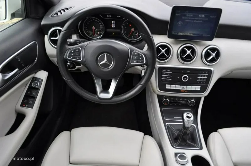 Mercedes-Benz Klasa A W176 A 180 22
