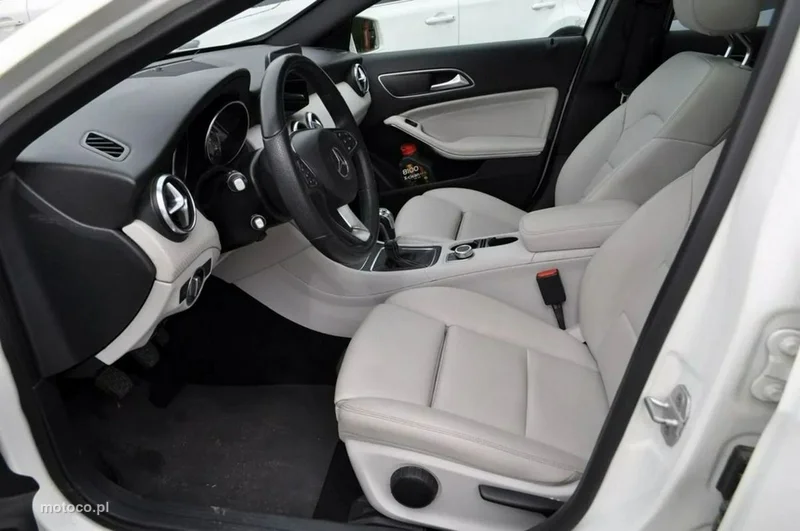 Mercedes-Benz Klasa A W176 A 180 10
