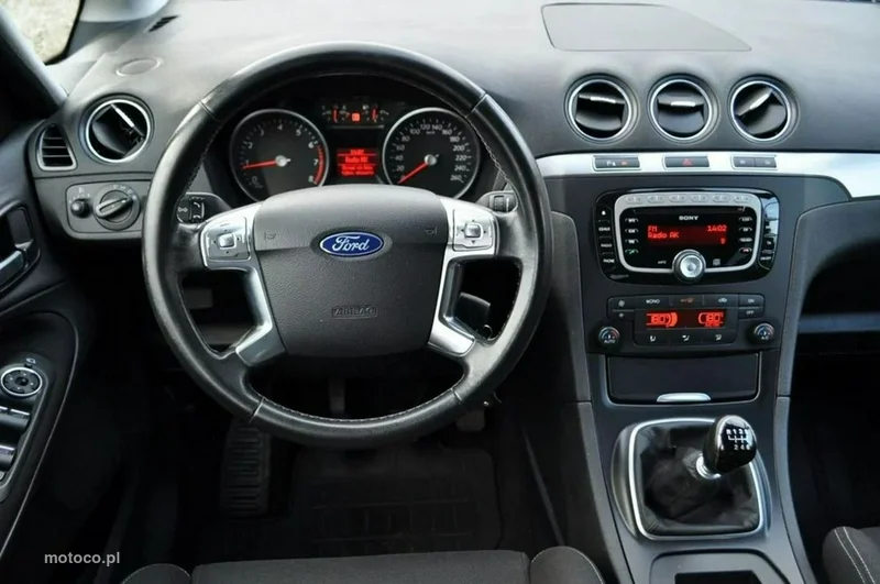 Ford S-Max I 21