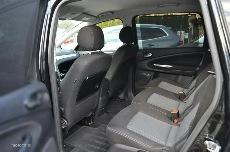 Ford S-Max I 28