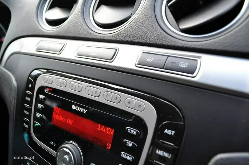 Ford S-Max I 33