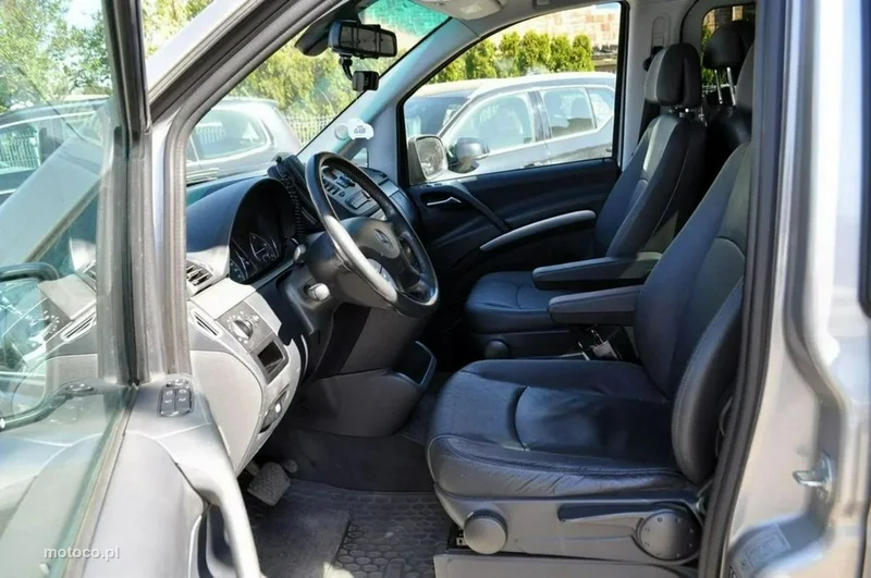 Mercedes-Benz Viano 12