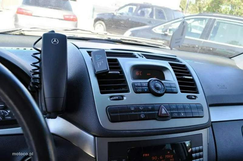 Mercedes-Benz Viano 18