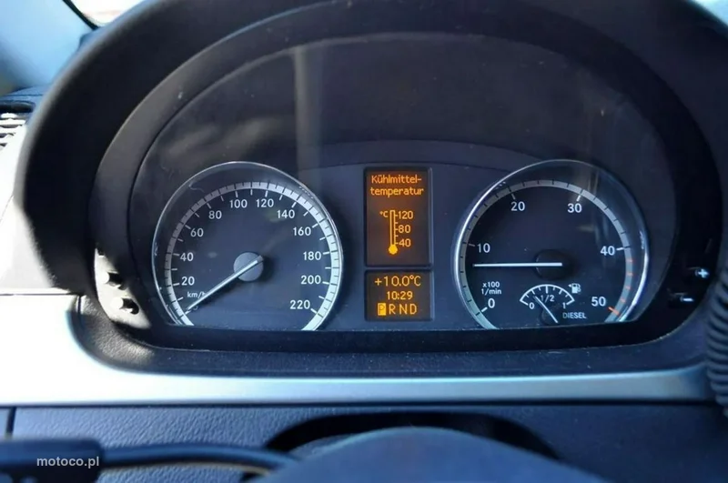 Mercedes-Benz Viano 19