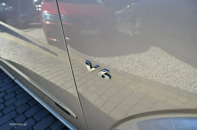 Mercedes-Benz Viano 8