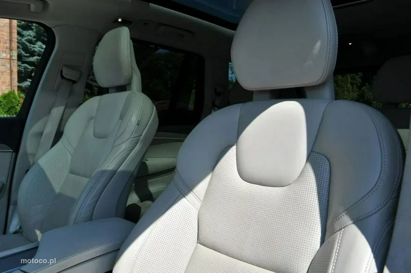 Volvo XC 90 17