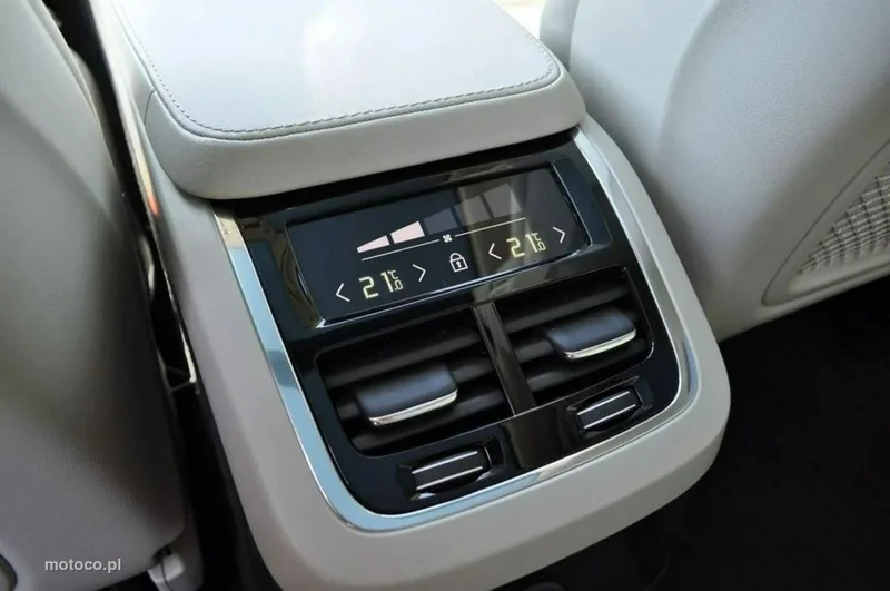 Volvo XC 90 20