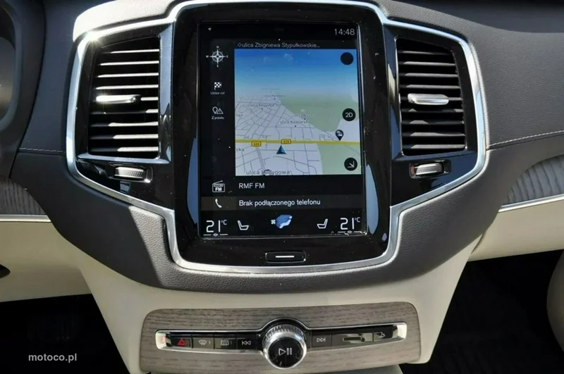 Volvo XC 90 22