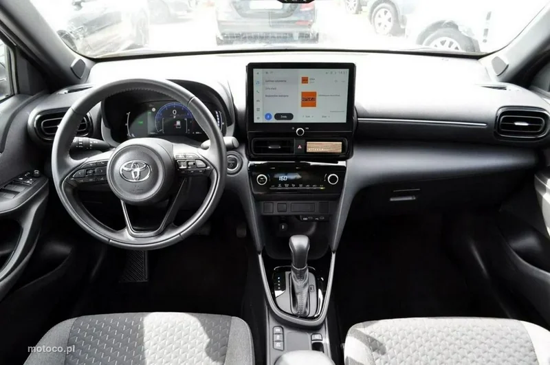 Toyota Yaris XP210 31