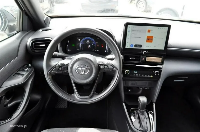 Toyota Yaris XP210 32