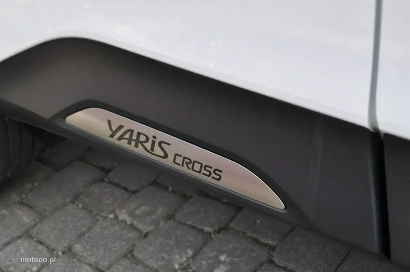Toyota Yaris XP210 10