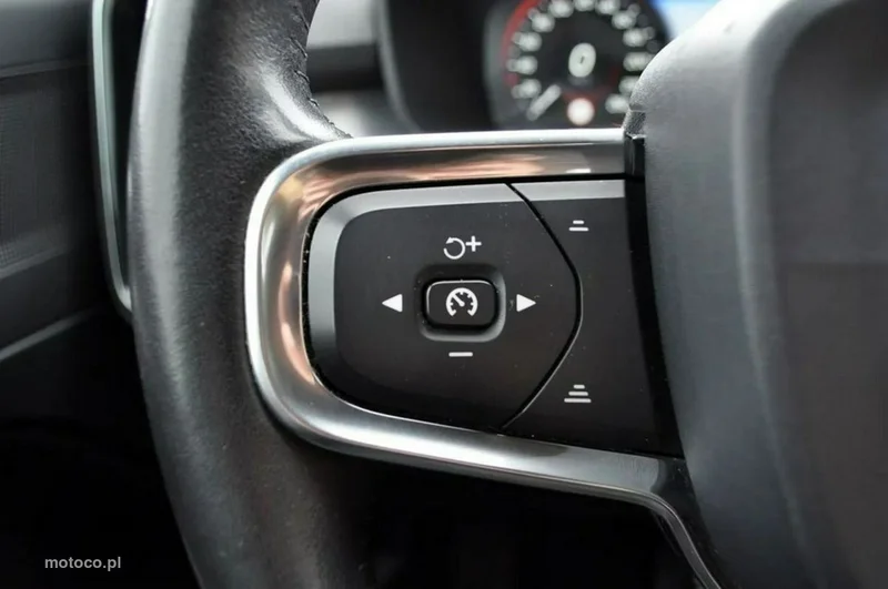 Volvo XC 40 25