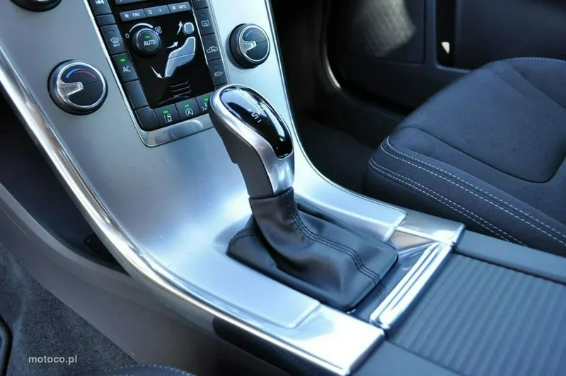 Volvo XC 60 13