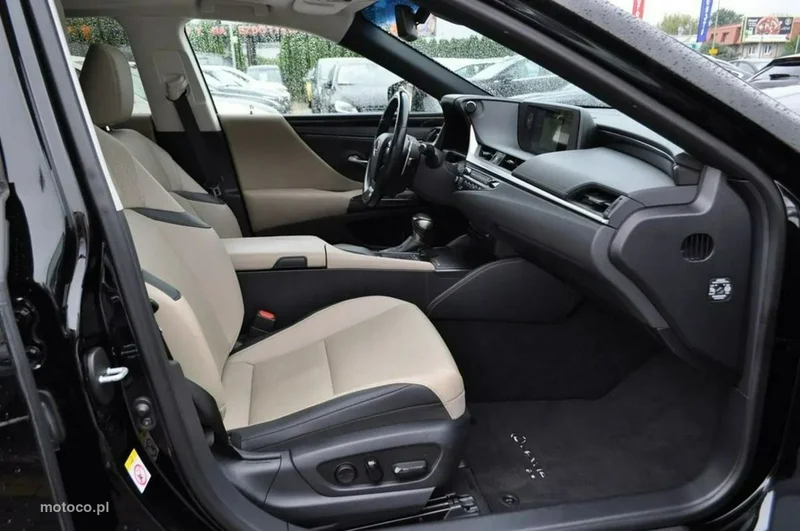 Lexus ES300 33