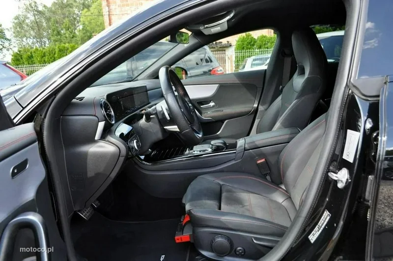 Mercedes-Benz CLA C118 200 12
