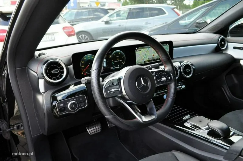 Mercedes-Benz CLA C118 200 13