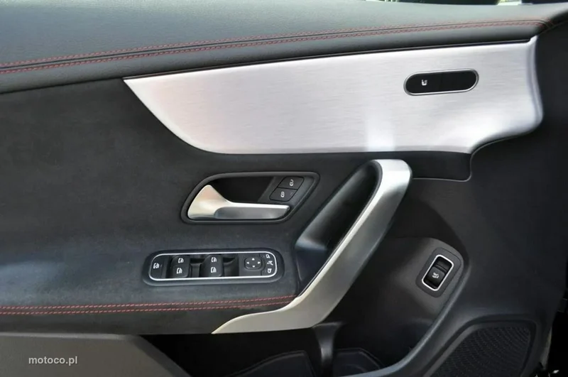 Mercedes-Benz CLA C118 200 14