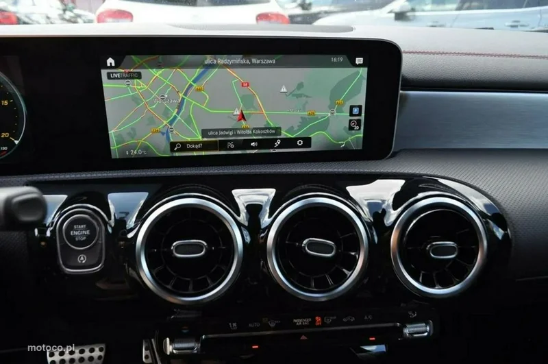 Mercedes-Benz CLA C118 200 18