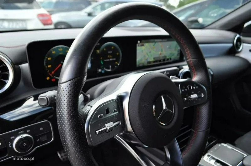Mercedes-Benz CLA C118 200 22