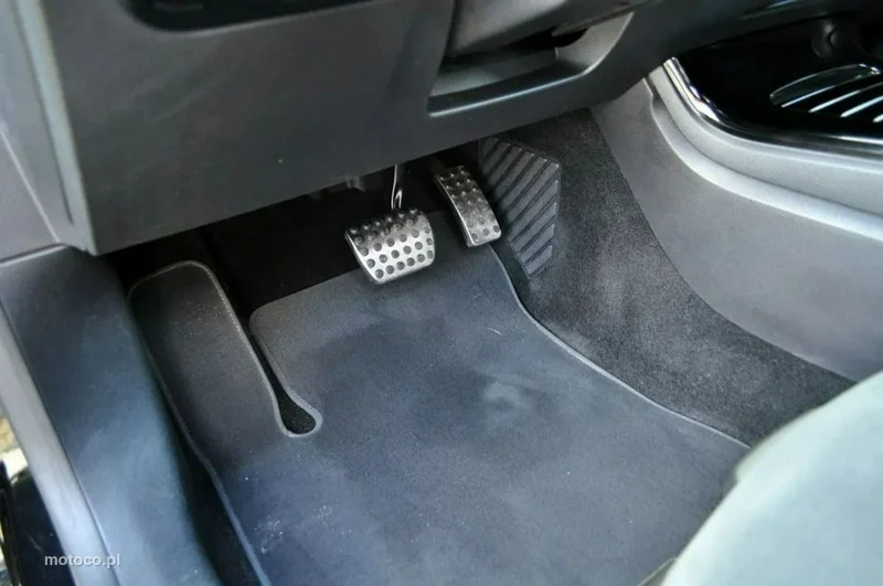 Mercedes-Benz CLA C118 200 24