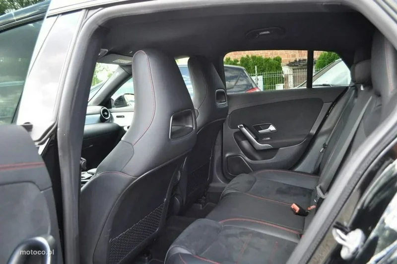 Mercedes-Benz CLA C118 200 25