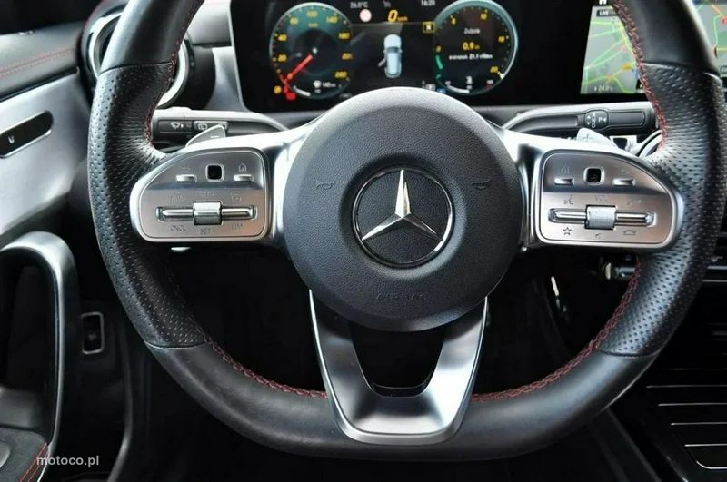 Mercedes-Benz CLA C118 200 28