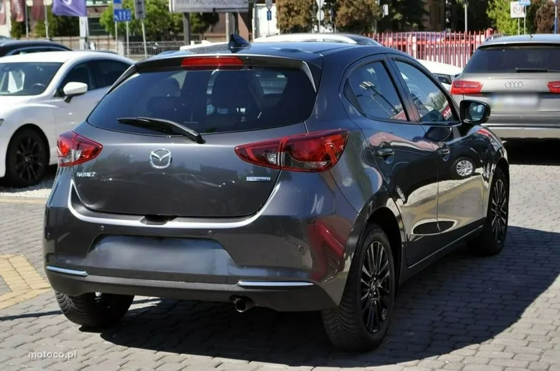Mazda 2 12