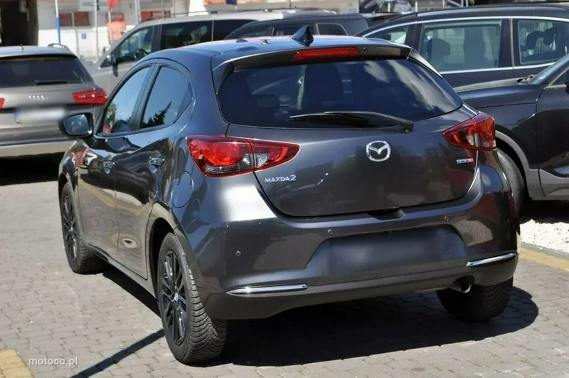Mazda 2 14