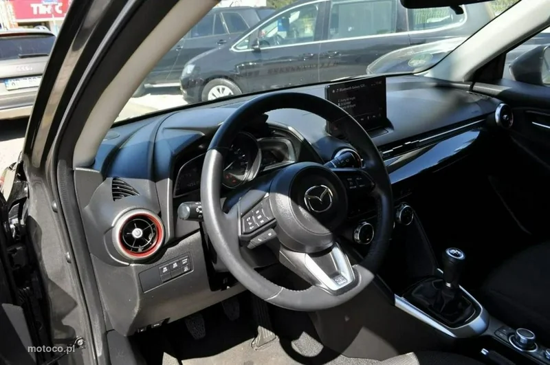 Mazda 2 16