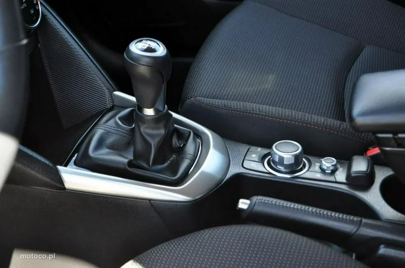 Mazda 2 19