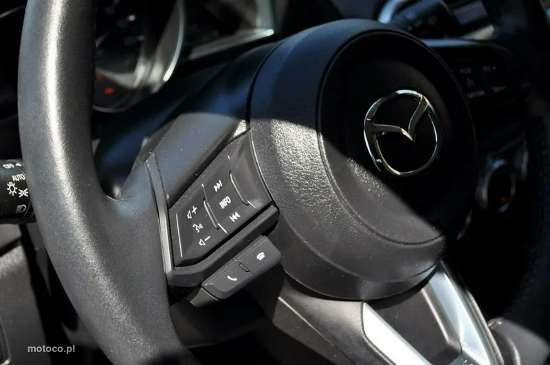 Mazda 2 21