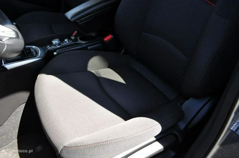 Mazda 2 23