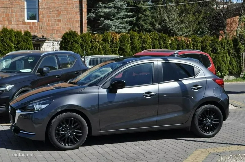 Mazda 2 4