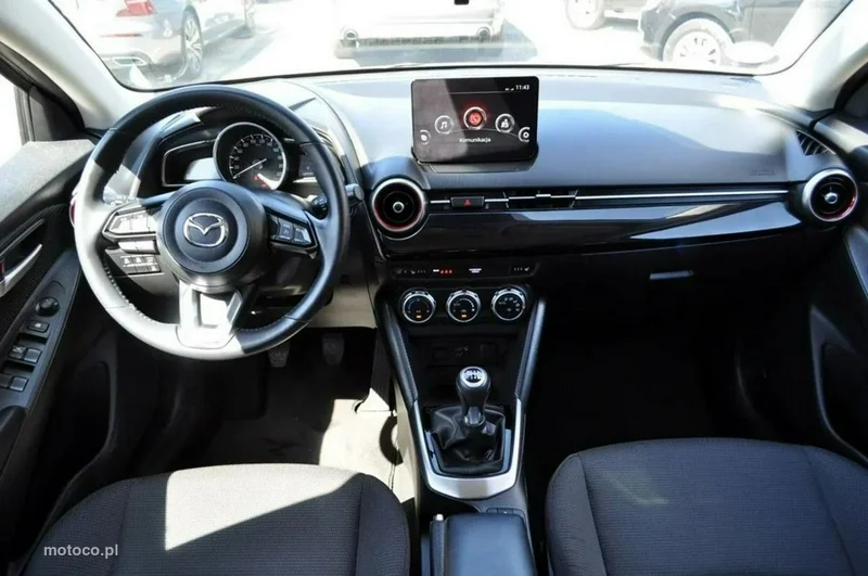 Mazda 2 31