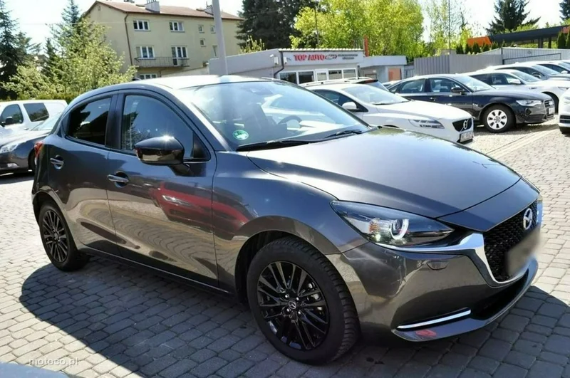 Mazda 2 8