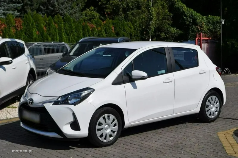 Toyota Yaris XP130 3