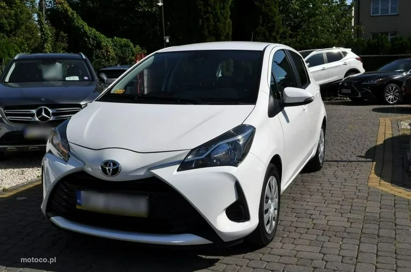 Toyota Yaris XP130 6