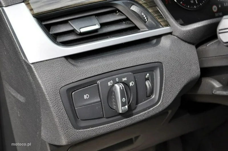 BMW X1 F48 22
