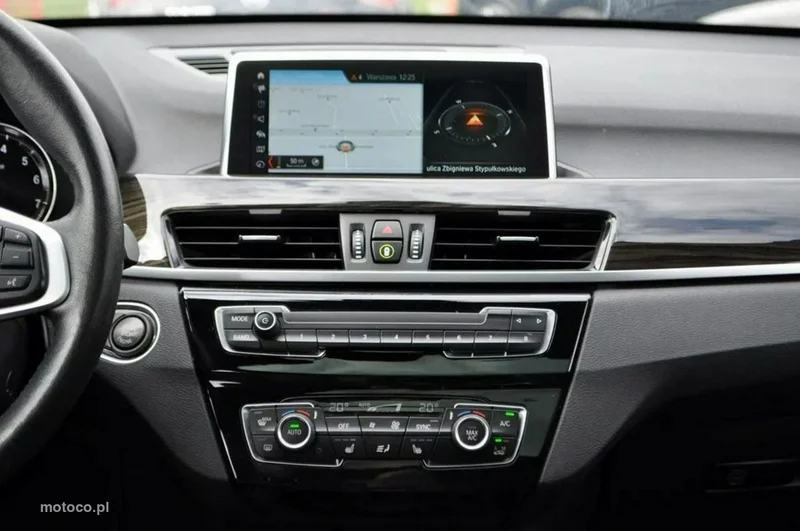 BMW X1 F48 33