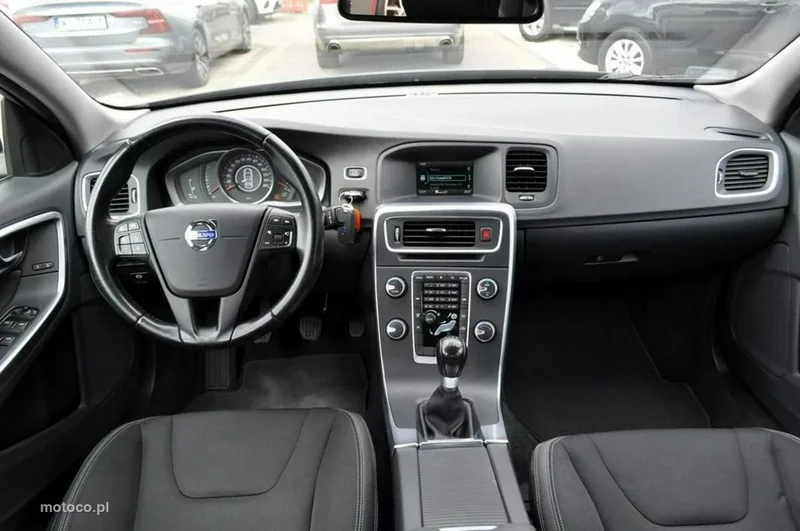 Volvo S60 27