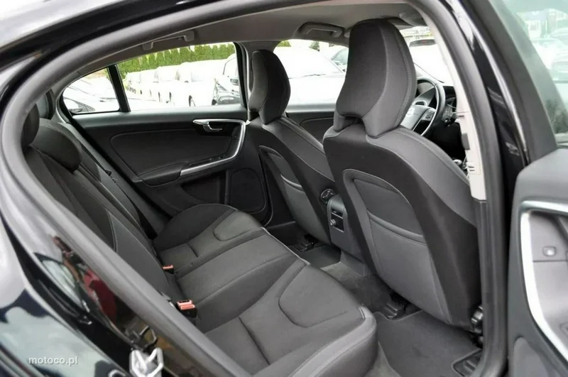 Volvo S60 33