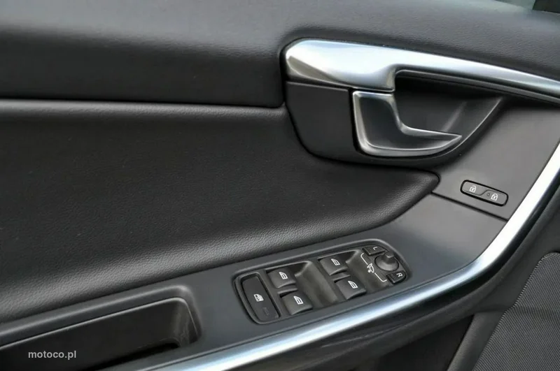 Volvo S60 17