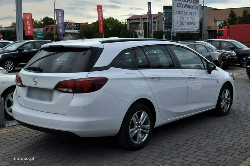 Opel Astra K 9