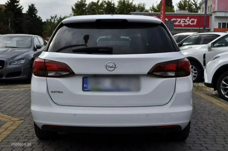 Opel Astra K 10