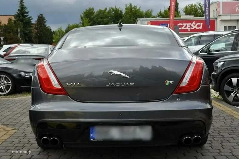 Jaguar XJR 11