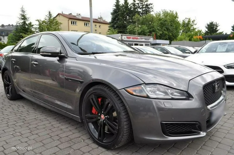 Jaguar XJR 7