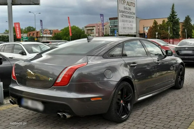 Jaguar XJR 10