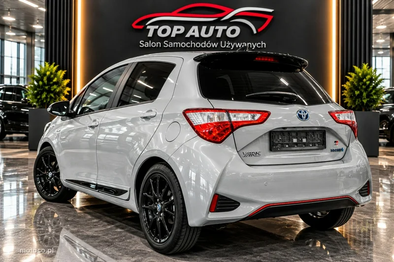 Toyota Yaris XP130 13