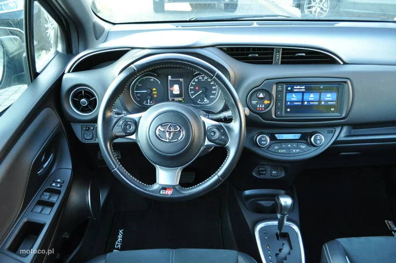 Toyota Yaris XP130 29
